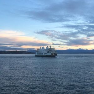 Meet your Posher, Anya